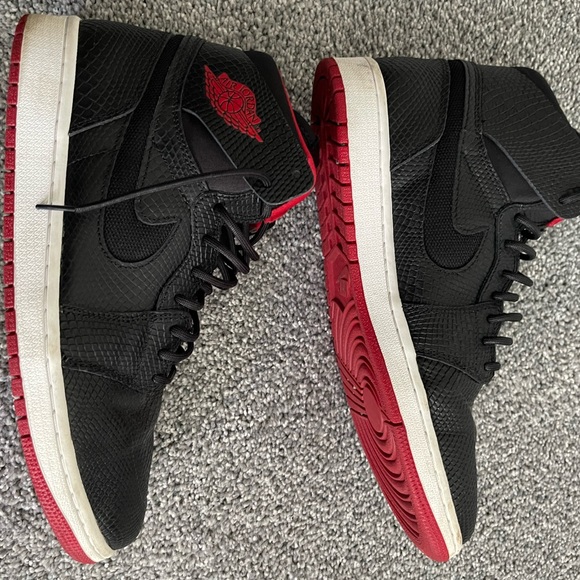 Jordan 1 Retro Nouveau Snakeskin size 10.5 - Picture 3 of 9